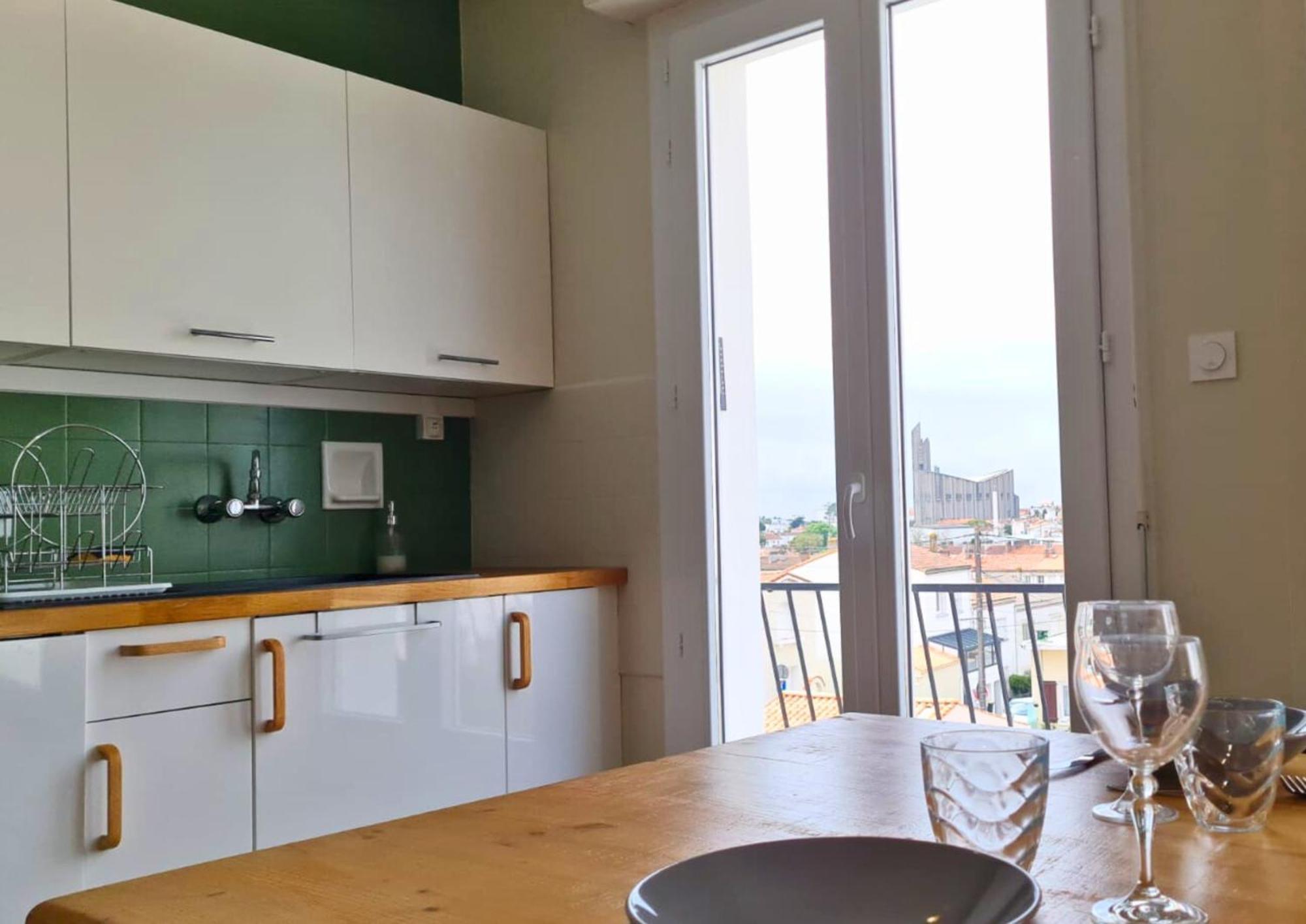 Apartment Appartement Lumineux Proche Plage Et Marche, Centre-Ville Accessible A Pied Parking Gratuit Inclus I Sweet Homes Location